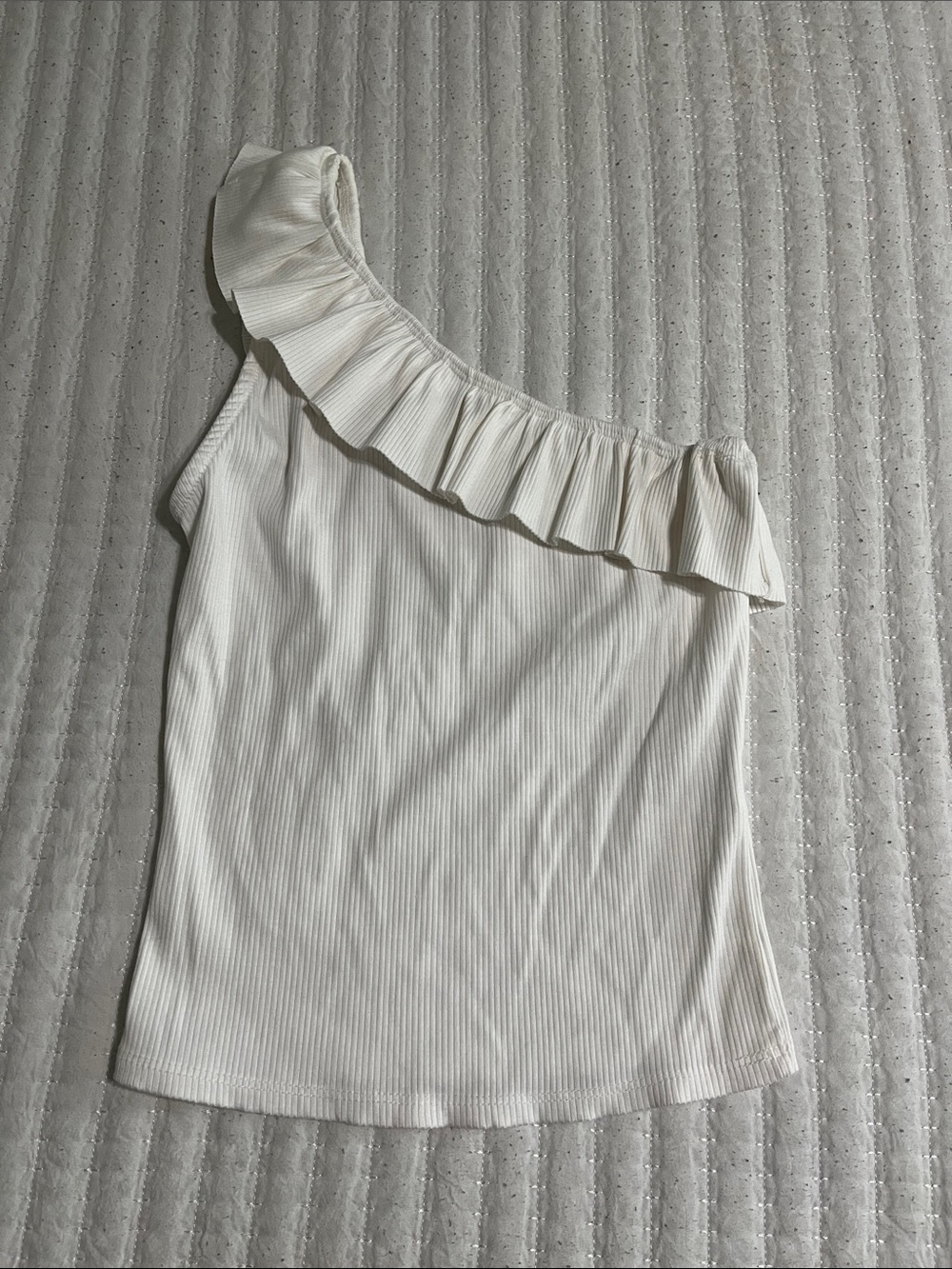 One-Shoulder Ruffle Ribbed Tank Top - White